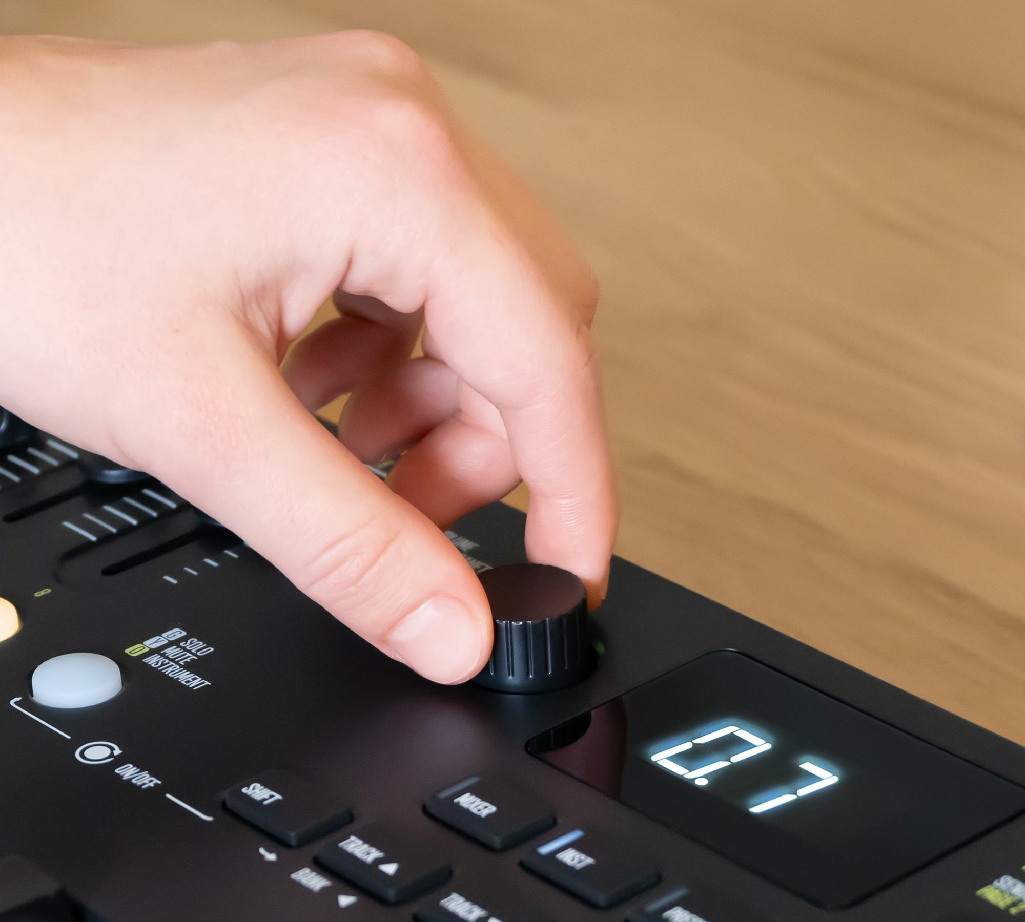 Impact LX25 / 49 / 61 / 88 mk3 - Nektar MIDI controller keyboards